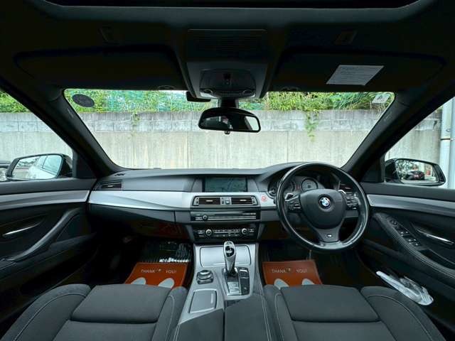 2011 BMW 5 Series – thumbnail 4