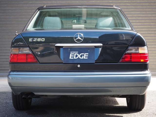 1994 Mercedes-Benz E-Class – thumbnail 3