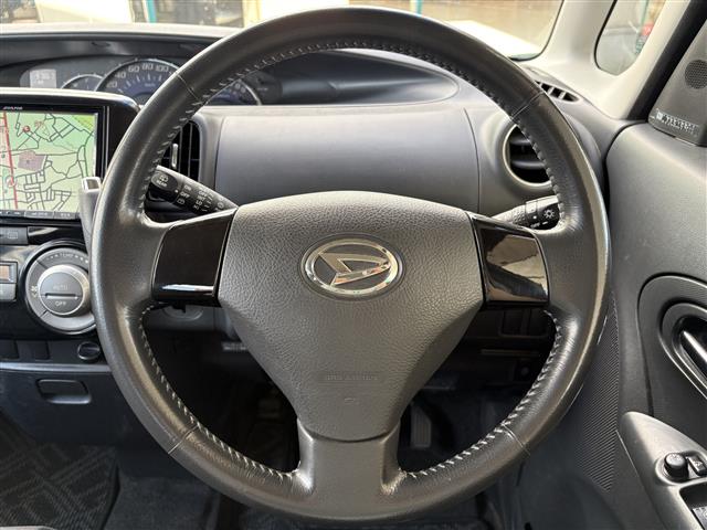 2011 Daihatsu Tanto – thumbnail 4