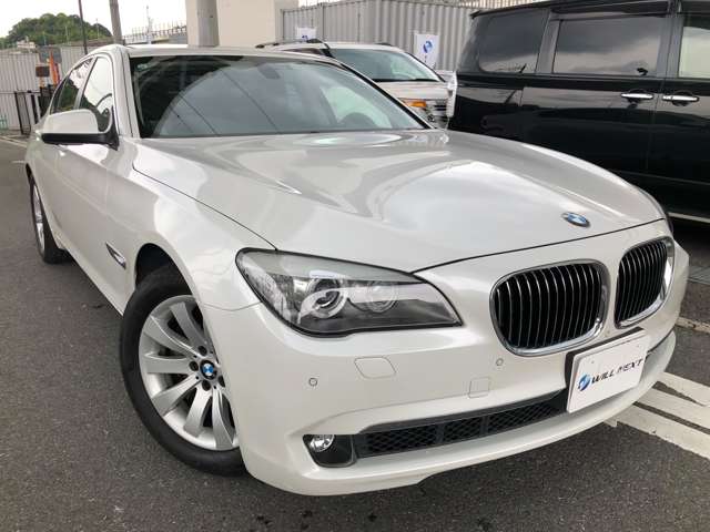 2011 BMW 7 Series – thumbnail 4