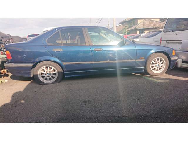 1997 BMW 3 Series – thumbnail 3