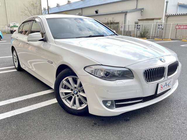 2011 BMW 5 Series – thumbnail 4
