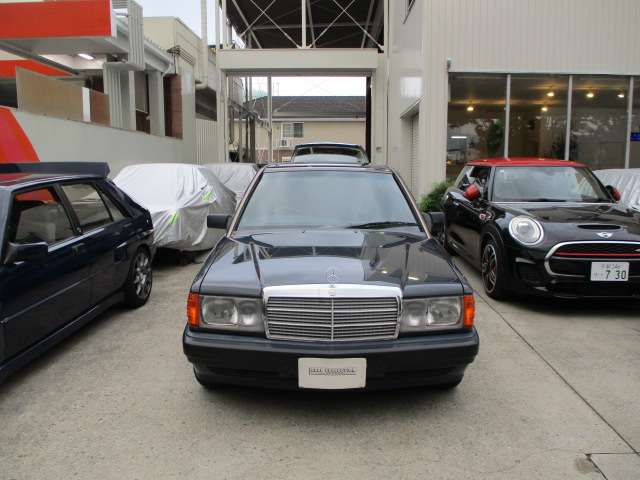 1991 Mercedes-Benz 190-Class – thumbnail 3