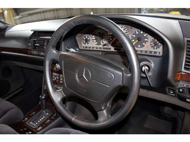 1995 Mercedes-Benz S-Class – thumbnail 2