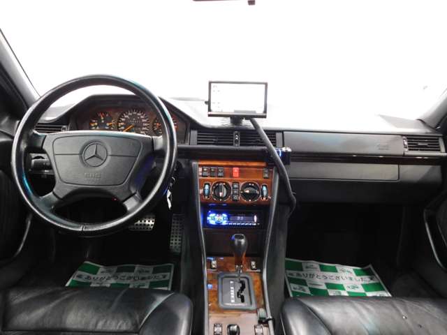 1995 Mercedes-Benz E-Class Wagon – thumbnail 3