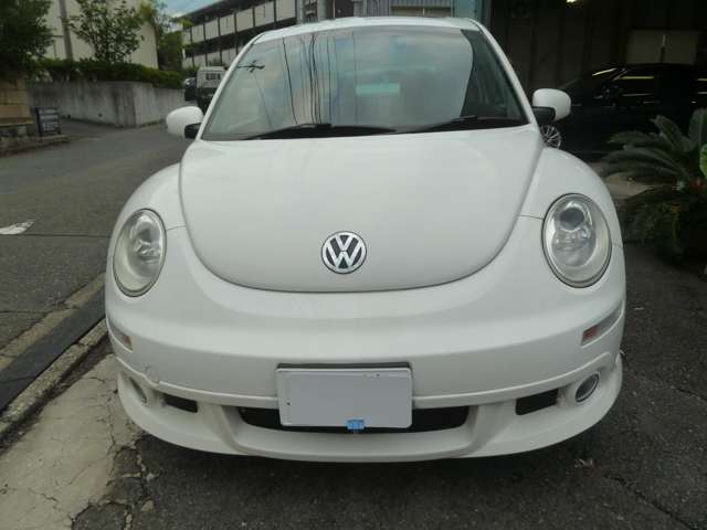 2009 Volkswagen New Beetle – thumbnail 2