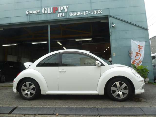 2009 Volkswagen New Beetle – thumbnail 4