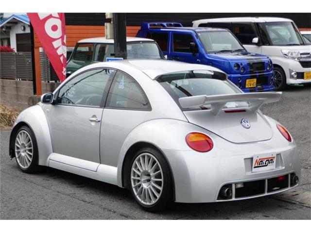 2001 Volkswagen New Beetle – thumbnail 4