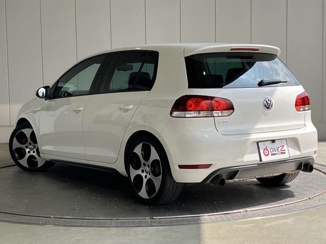 2011 Volkswagen Golf – thumbnail 3