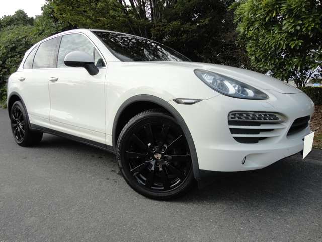 2011 Porsche Cayenne – thumbnail 2