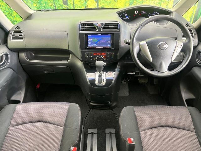 2011 Nissan Serena – thumbnail 2