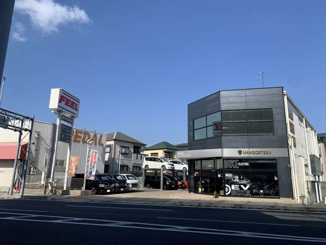 2010 Toyota Hiace – thumbnail 3