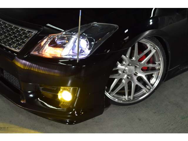 2010 Toyota Crown Athlete – thumbnail 4