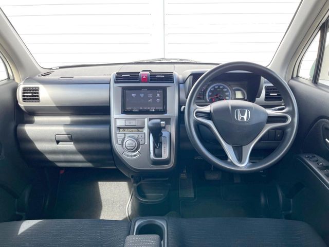 2010 Honda Zest – thumbnail 2