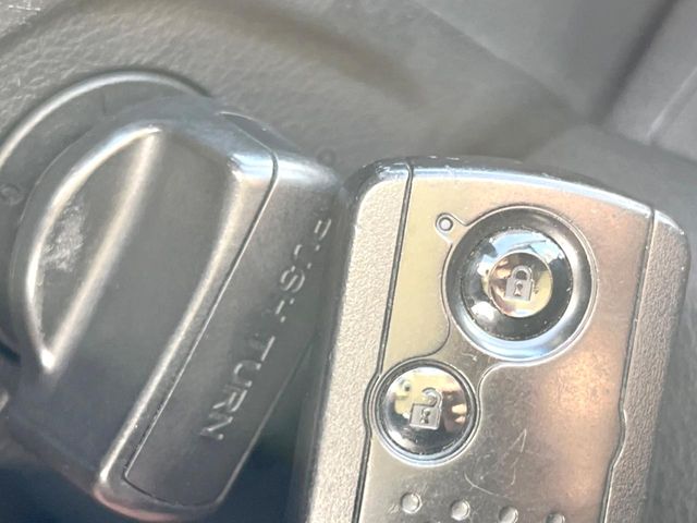 2010 Honda Zest – thumbnail 4