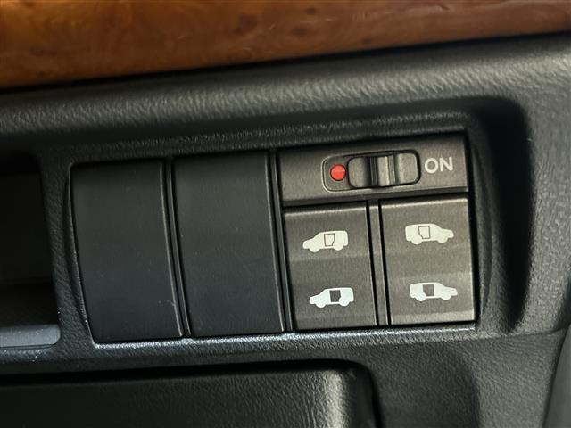 2007 Honda Elysion – thumbnail 4