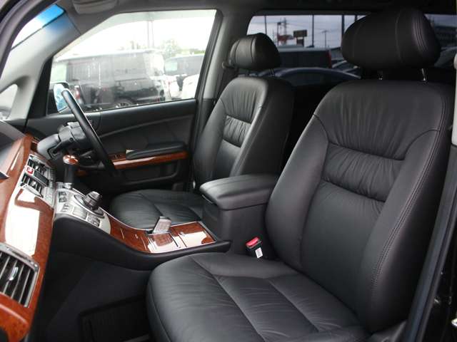 2007 Honda Elysion – thumbnail 4