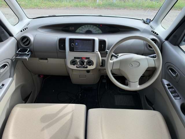 2009 Daihatsu Tanto – thumbnail 4
