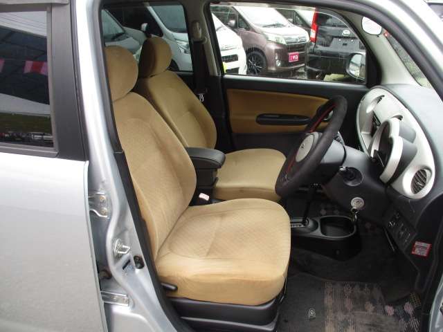 2006 Daihatsu Mira Gino – thumbnail 4