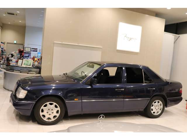 1995 Mercedes-Benz E-Class – thumbnail 4
