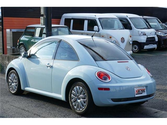 2006 Volkswagen New Beetle – thumbnail 4