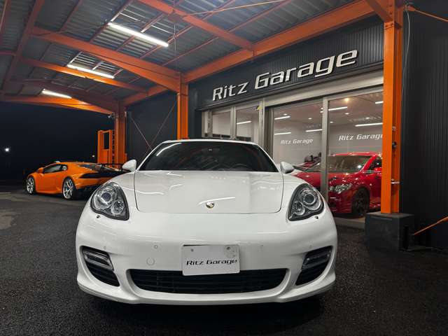 2011 Porsche Panamera – thumbnail 2