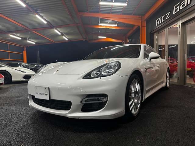 2011 Porsche Panamera – thumbnail 3