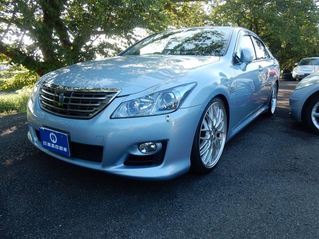 2010 Toyota Crown Hybrid