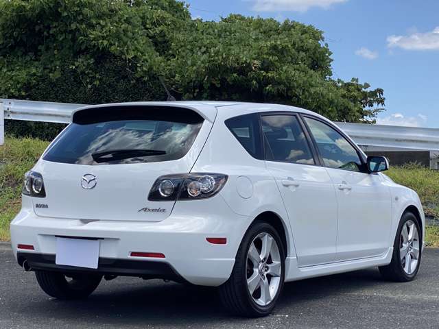 2005 Mazda Axela Sport – thumbnail 2