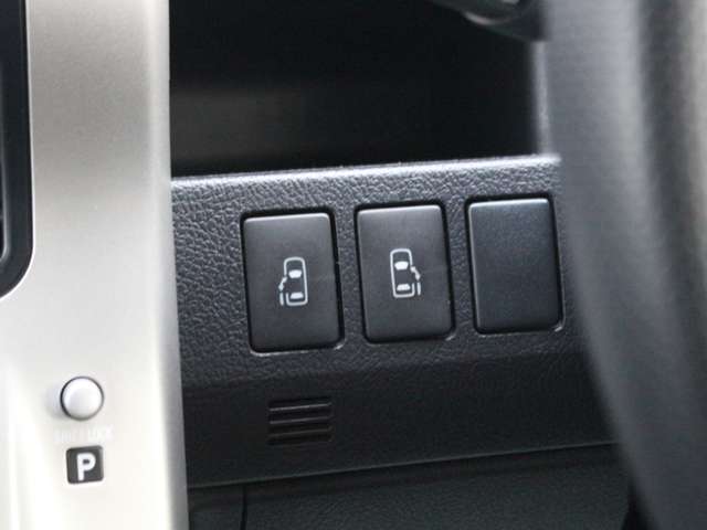 2011 Toyota Voxy – thumbnail 4