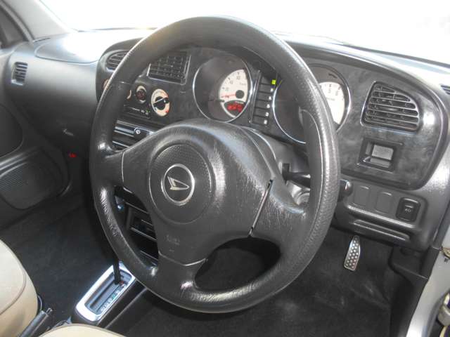 2002 Daihatsu Mira Gino – thumbnail 4
