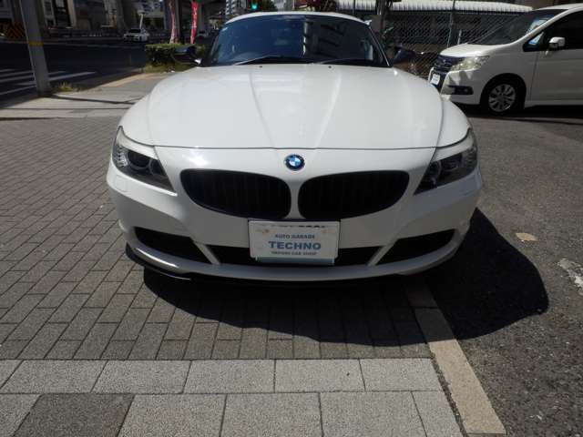 2011 BMW Z4 – thumbnail 2