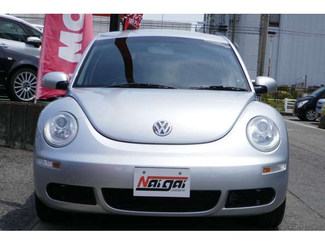 2005 Volkswagen New Beetle – thumbnail 2