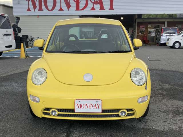 2002 Volkswagen New Beetle – thumbnail 2