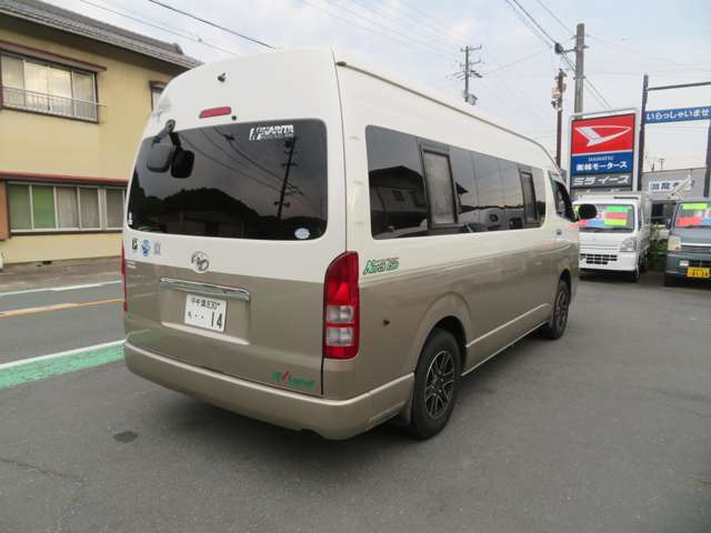 2007 Toyota Regius Ace – thumbnail 3