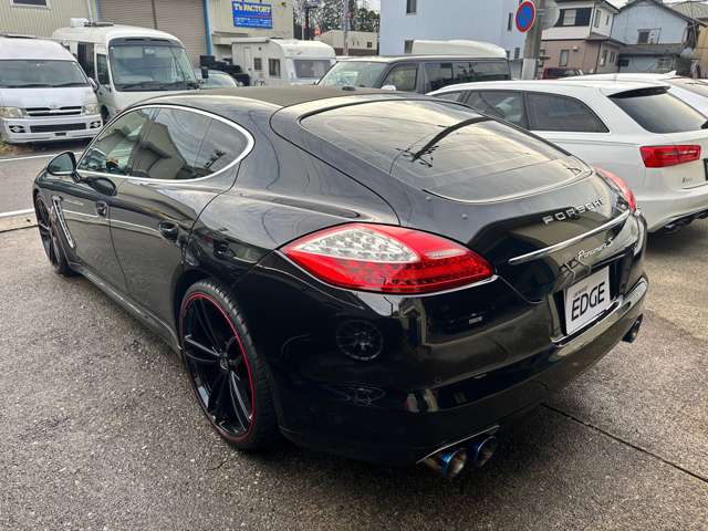2010 Porsche Panamera – thumbnail 3