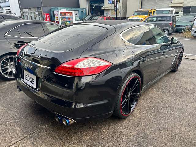 2010 Porsche Panamera – thumbnail 4