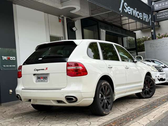 2009 Porsche Cayenne – thumbnail 4