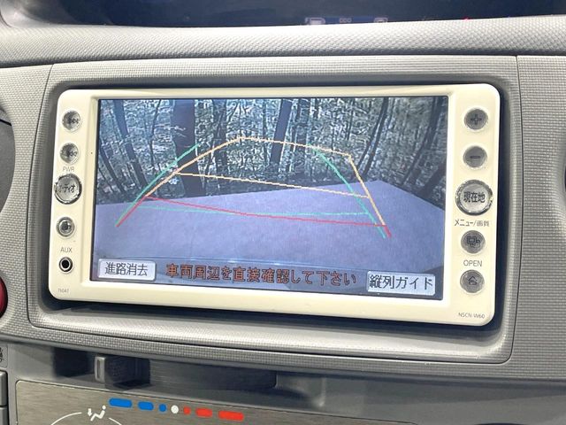 2010 Toyota Sienta – thumbnail 4