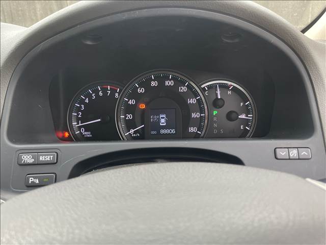 2011 Toyota Crown Royal – thumbnail 3
