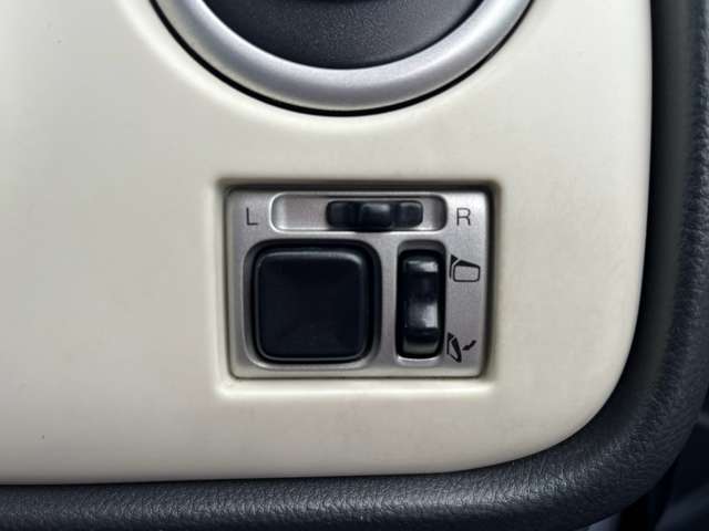 2005 Suzuki Alto Lapin – thumbnail 4
