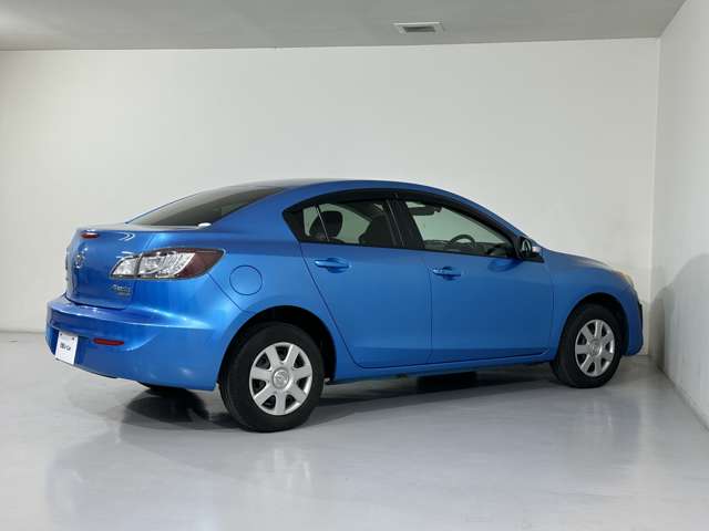2009 Mazda Axela – thumbnail 4
