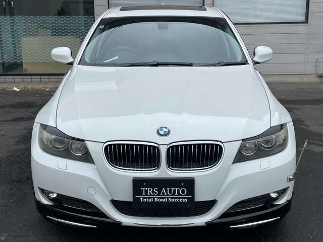 2010 BMW 3 Series – thumbnail 2