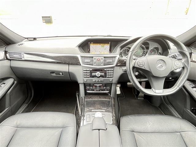 2010 Mercedes-Benz E-Class – thumbnail 2