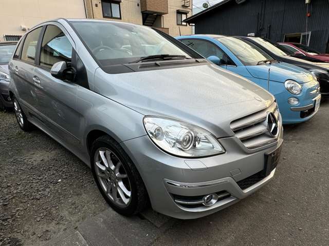 2011 Mercedes-Benz B-Class – thumbnail 2