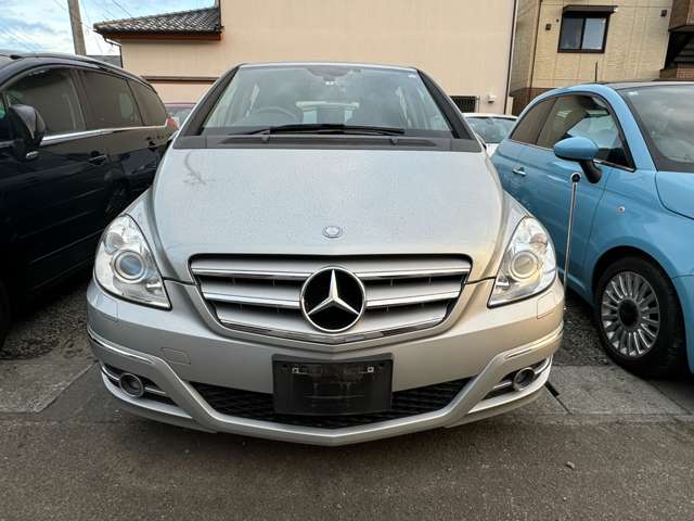 2011 Mercedes-Benz B-Class – thumbnail 3