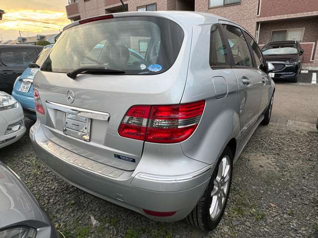 2011 Mercedes-Benz B-Class – thumbnail 4
