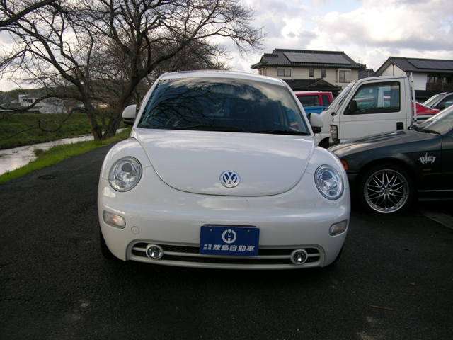2000 Volkswagen New Beetle – thumbnail 2