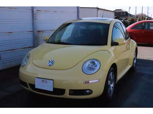 2008 Volkswagen New Beetle – thumbnail 4
