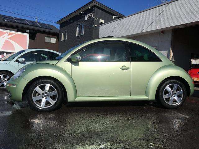 2007 Volkswagen New Beetle – thumbnail 2
